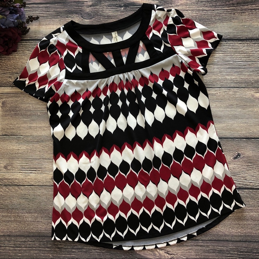 Boutique Cage Neck detail short sleeve blouse Med